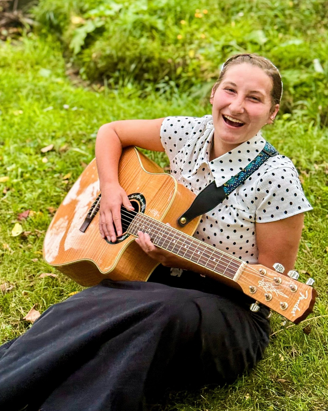 Cherish Gordon with guitar